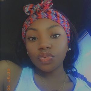 Meet your Posher, Samya